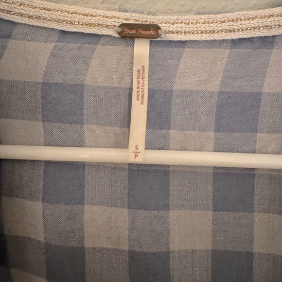 Free People top - Picture 2 of 3